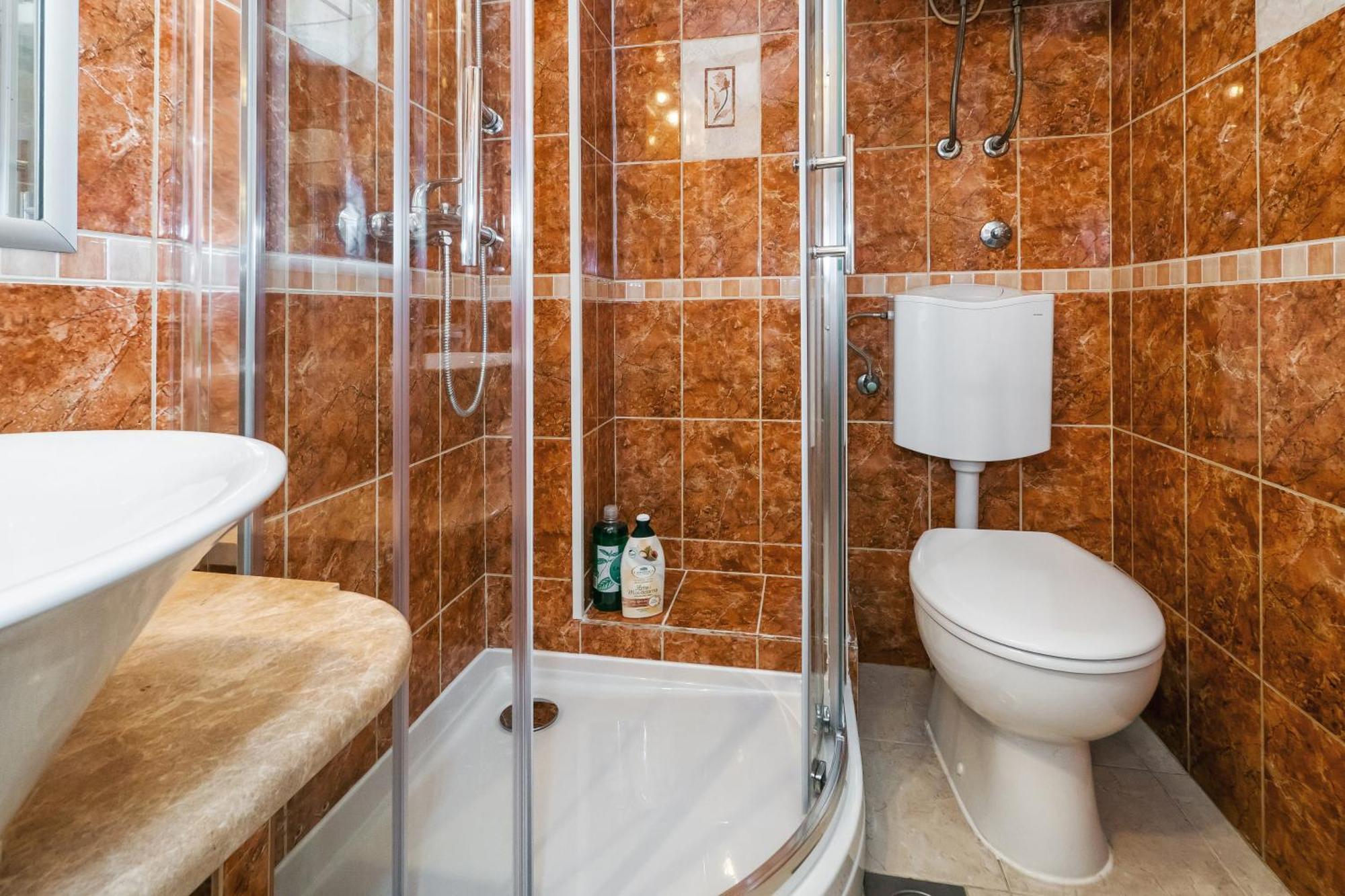 Relaxing 2Bd Apartment, Ground Floor - Walk To Old Town Split Buitenkant foto