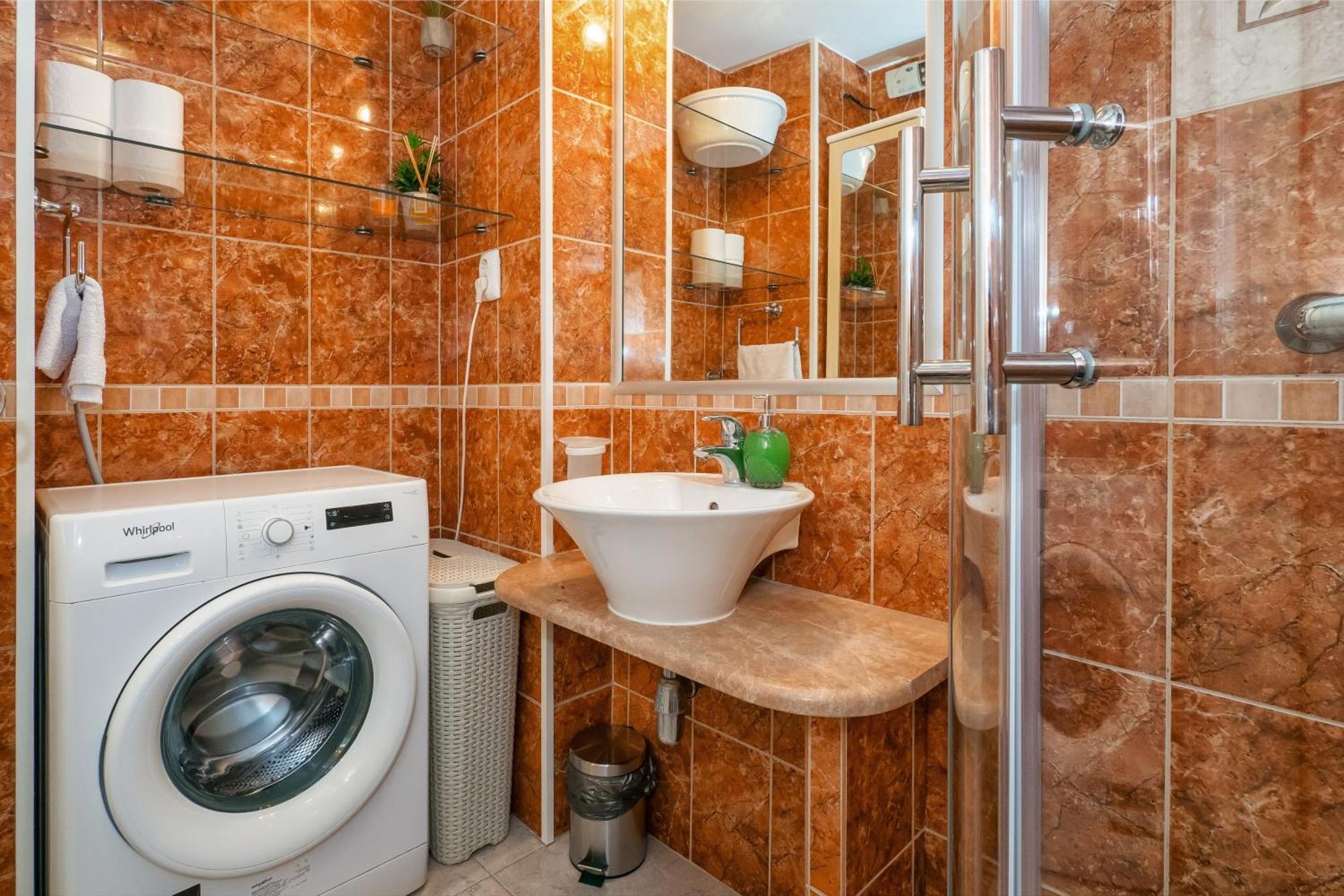 Relaxing 2Bd Apartment, Ground Floor - Walk To Old Town Split Buitenkant foto