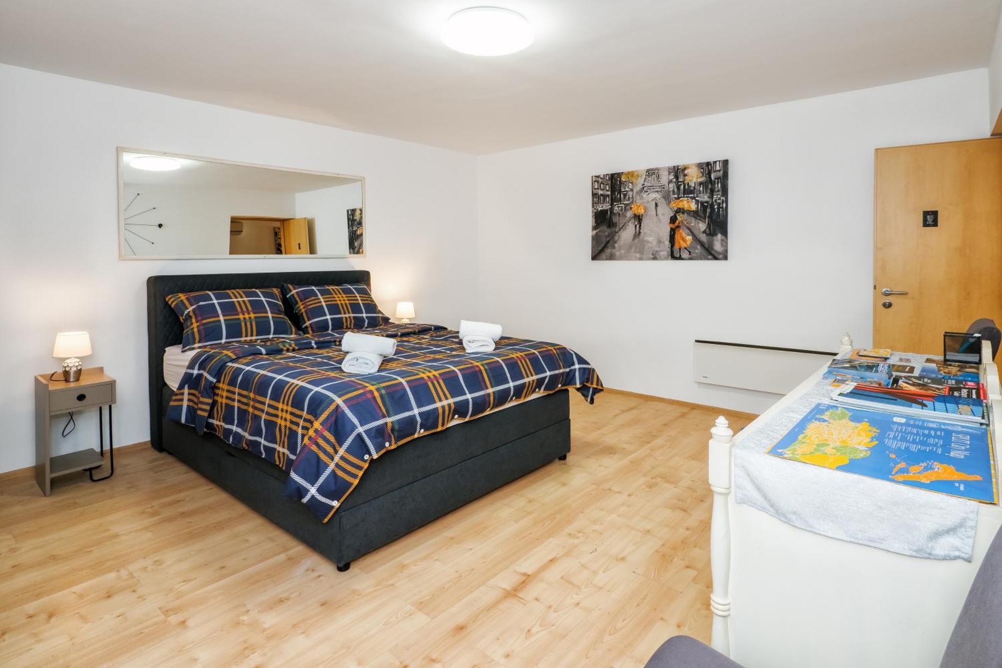 Relaxing 2Bd Apartment, Ground Floor - Walk To Old Town Split Buitenkant foto