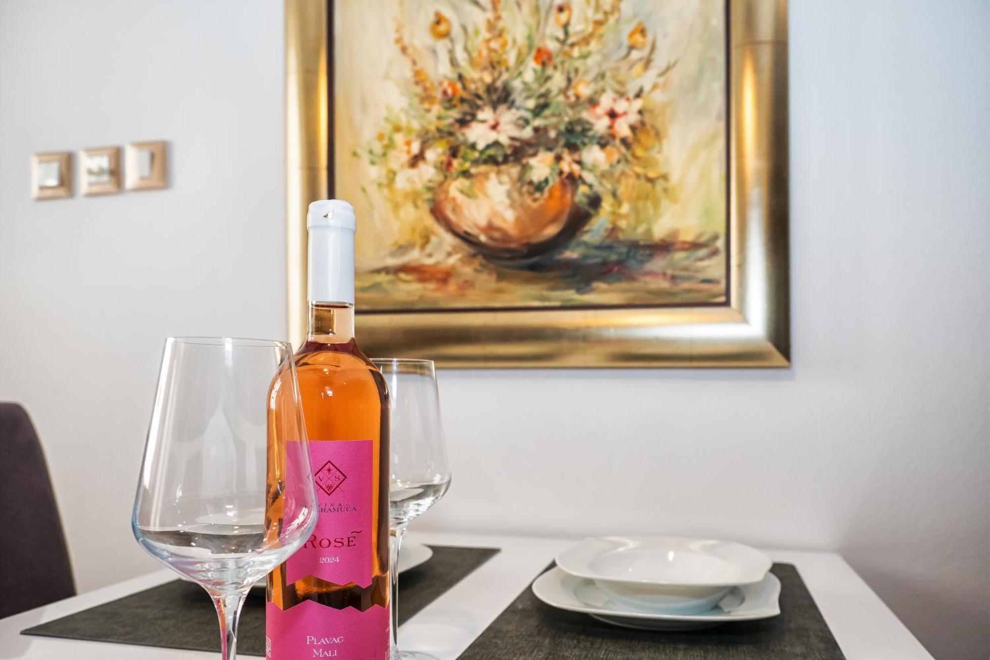 Relaxing 2Bd Apartment, Ground Floor - Walk To Old Town Split Buitenkant foto