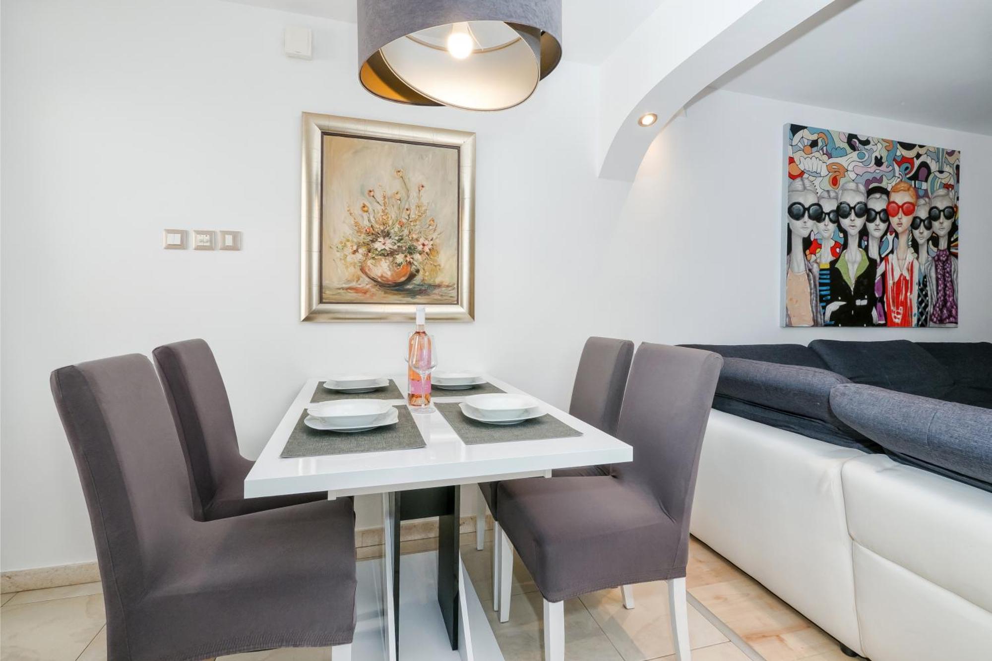 Relaxing 2Bd Apartment, Ground Floor - Walk To Old Town Split Buitenkant foto